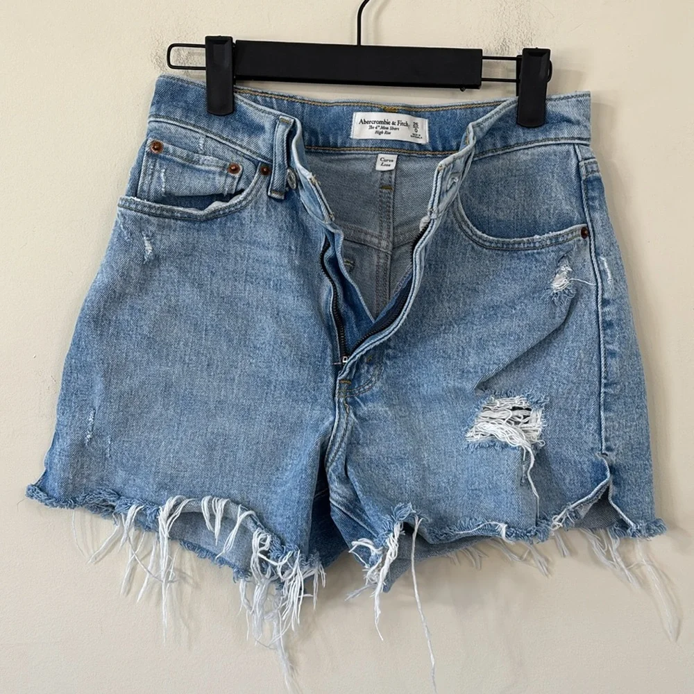 Abercrombie & Fitch The 4” Mom Short Curve Love High Rise Size 25 - Picture 4 of 8